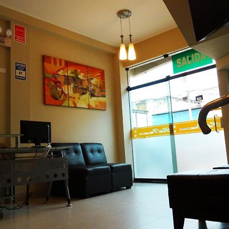 Hotel Primavera ชิกลาโย ภายนอก รูปภาพ